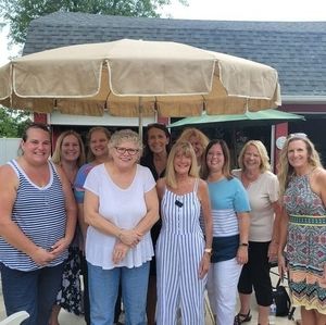 Meet your Posher, Gloria